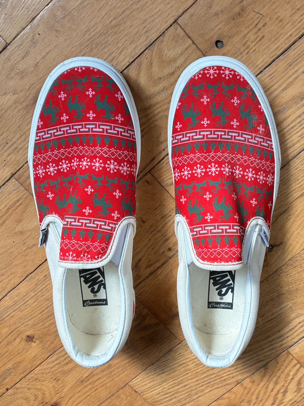 Vans Slip-On Christmas Sneakers - Red with Green Pattern